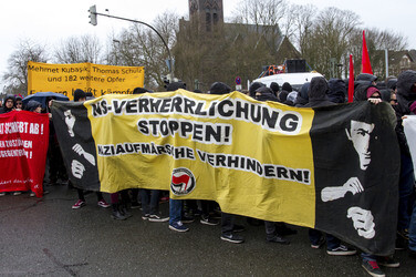 Gedenkkundgebung für Punker Thomas 'Schmuddel' Schulz, Dortmund
