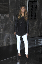 Nicole Scherzinger beleuchtet das Empire State Building in New York