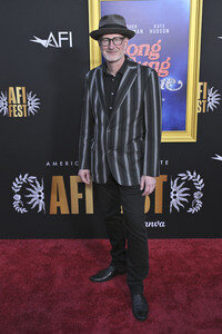 Closing Ceremony und Filmpremiere 'Song Sung Blue', AFI Fest 2025 in Los Angeles