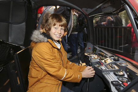 Filmpremiere 'Robbi, Tobbi und das Fliewatüüt' in Berlin