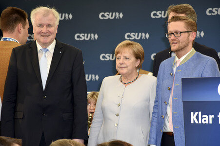 Angela Merkel besucht eine Festzeltveranstaltung der CSU in München