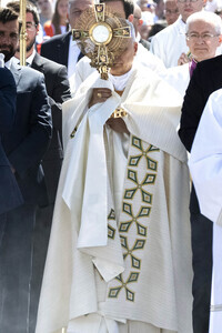 Papst Leo XIV. hält die Corpus Christi Messe in Madrid