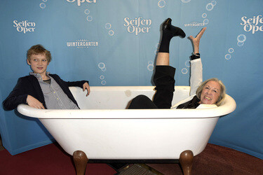 Premiere der Show 'Seifen Oper' in Berlin