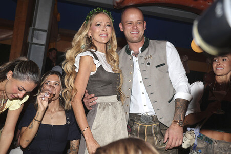 Cathy Hummels Wiesn-Bummel beim Oktoberfest 2026 in München