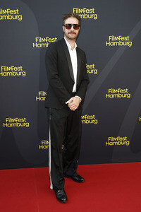 Serienpremiere 'Nine to Five - Das Amt', Filmfest Hamburg 2026