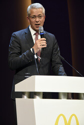 Grand Opening vom McDonald's Restaurant am Flughafen, Frankfurt