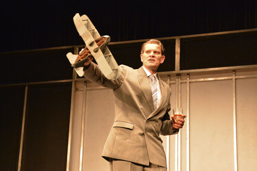 'Die Rede des Königs' Theateraufführung, Neustadt