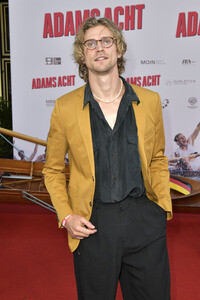 Filmpremiere 'Adams Acht' in Berlin