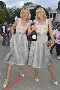 Almauftrieb beim Oktoberfest 2025 in München