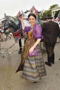 Regines Damenwiesn beim Oktoberfest 2025 in München