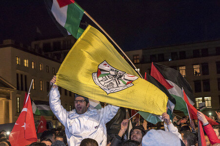 Pro-Palaestina Demonstration gegen die Anerkennung Jerusalems als Israels Hauptstadt in Berlin