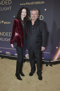 Weltpremiere der 'Blinded by Delight' Grand Show 2025 in Berlin