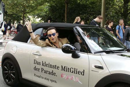 Parade zum Christopher Street Day 2016 in Hamburg