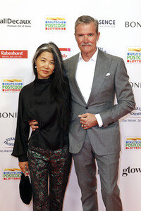 Goldene Bild der Frau 2025 in Hamburg