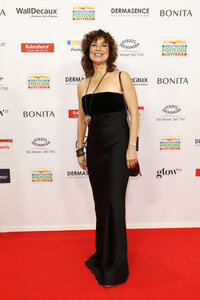 Goldene Bild der Frau 2025 in Hamburg