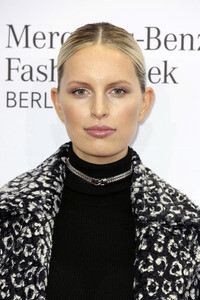 Guido Maria Kretschmer Fashion Show auf der Mercedes-Benz Fashion Week Autumn/Winter 2016 in Berlin