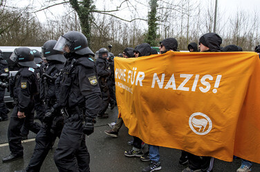 Gedenkkundgebung für Punker Thomas 'Schmuddel' Schulz, Dortmund