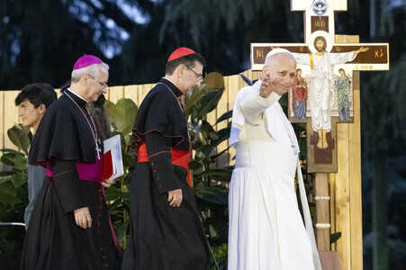 Papst Leo XIV. bei einer Gebetswache in Madrid