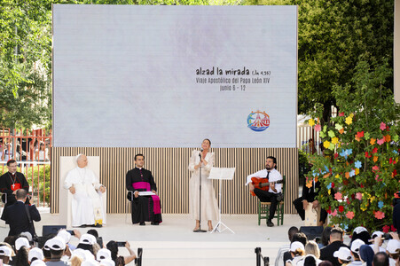 Papst Leo XIV. besucht das Cedia 24 Horas in Madrid
