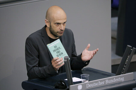 233. Sitzung des Deutschen Bundestages in Berlin