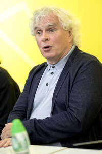 Pressekonferenz mit Simon Rattle in Hongkong