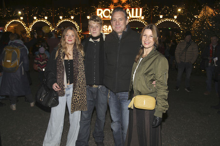 Premiere des 21. Original Roncalli Weihnachtscircus 2025 in Berlin