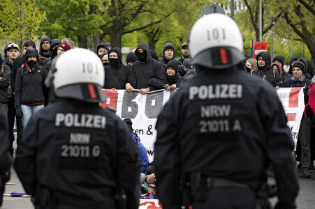 Demonstrationen gegen den AfD Bundesparteitag in Köln