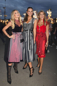 Almauftrieb beim Oktoberfest 2025 in München