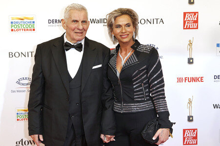 Goldene Bild der Frau 2025 in Hamburg