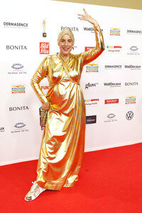 Goldene Bild der Frau 2025 in Hamburg