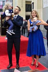 Ryan Reynolds erhält einen Stern auf dem Hollywood Walk of Fame in Los Angeles