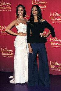 Enthüllung der Zoe Saldana Wachsfigur bei Madame Tussauds Los Angeles
