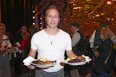 31. Weihnachtsfeier für Obdachlose und Bedürftige 2025 in Berlin