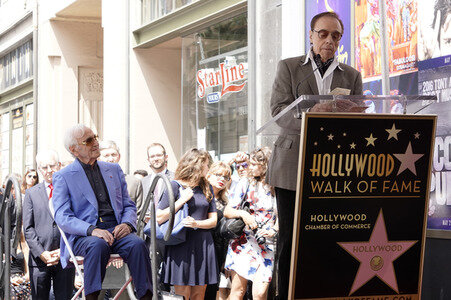 Charles Aznavour erhält einen Stern auf dem Hollywood Walk of Fame in Los Angeles