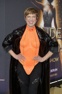 Weltpremiere der 'Blinded by Delight' Grand Show 2025 in Berlin