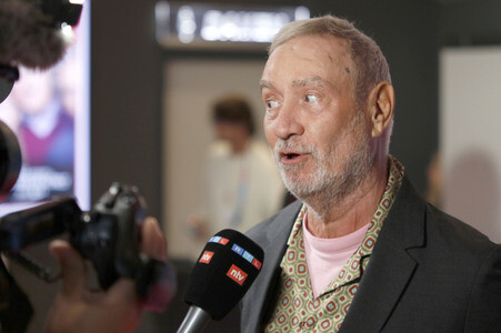 Verleihung der 'Gläsernen Leinwand' an Roland Emmerich in Hamburg