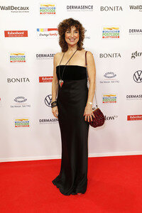 Goldene Bild der Frau 2025 in Hamburg