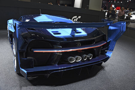 Zweiter Pressetag auf der IAA 2015 in Frankfurt