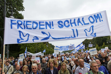 'Deutschland steht auf: Nie wieder Judenhass!' Demonstration, Berlin