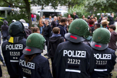 Demo '§ 23 United Neighbours - wir bleiben alle!', Berlin