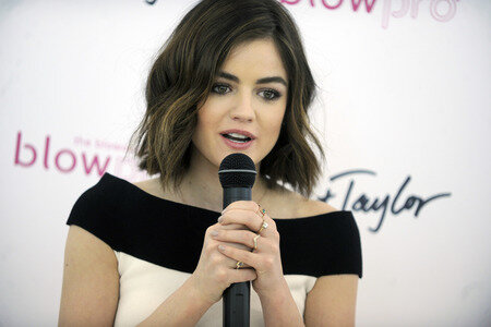 BlowPro Launch  mit Lucy Hale in New York