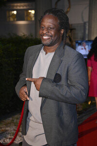 Theaterpremiere 'Der eingebildet Kranke' und 90. Geburtstag von Dieter Hallervorden in Berlin