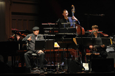 Konzert von Al Jarreau und der NDR Bigband in Hamburg