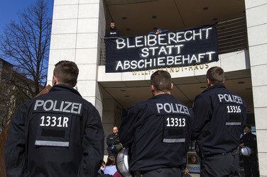Aktivisten besetzen die Bundeszentrale der SPD, Berlin