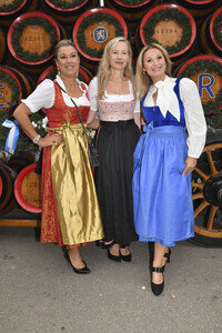 Regines Damenwiesn beim Oktoberfest 2025 in München