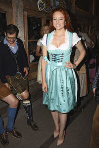 In der Käfer Wiesn-Schänke auf dem Oktoberfest 2017 in München