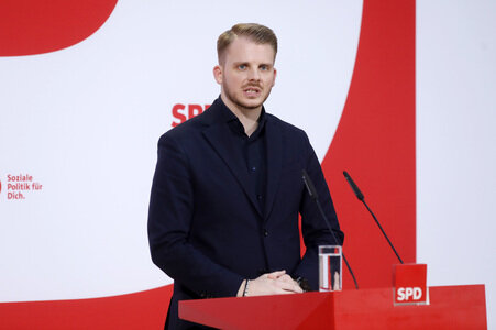 Pressekonferenz mit dem SPD-Generalsekretär in Berlin