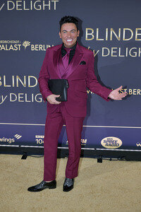 Weltpremiere der 'Blinded by Delight' Grand Show 2025 in Berlin