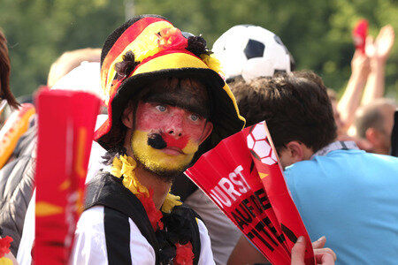 Fanmeile beim UEFA-Fußball-Europameisterschaft 2016 Spiel Deutschland gegen Nordirland in Berlin