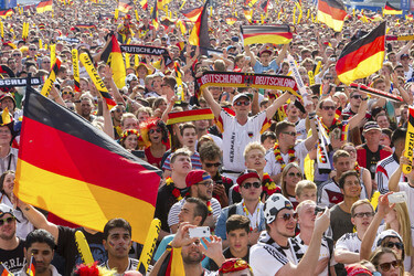 WM-Fanmeile beim Spiel Deutschland gegen Portugal, Berlin